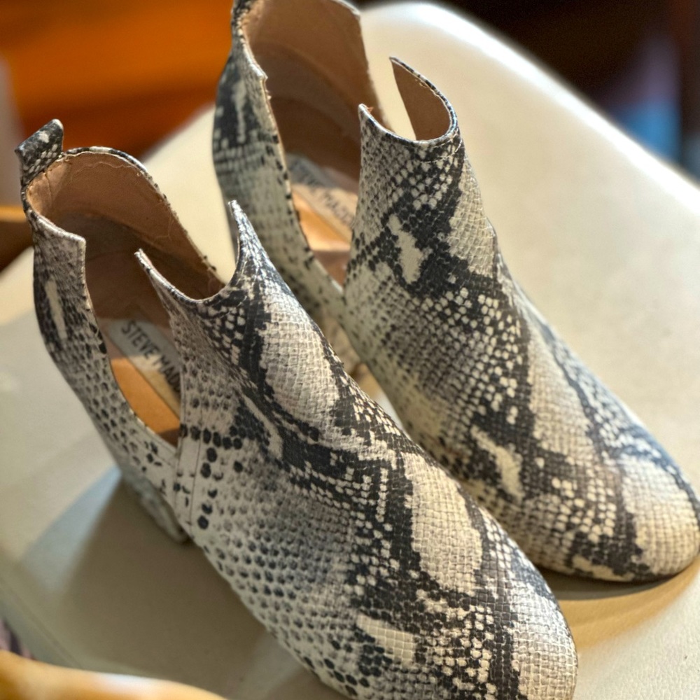 Steve Madden snakeprint booties